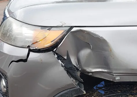 2011 Kia Sorento Lx from USA, damaged, VIN 5XYKT4A13BG071396